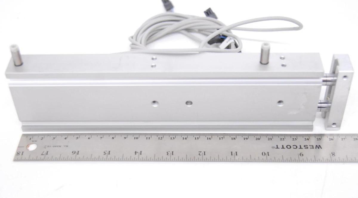 Used SMC 333458 Pneumatic Dual Rod Cylinder Double Acting 199mm Stroke - BD FACSAria