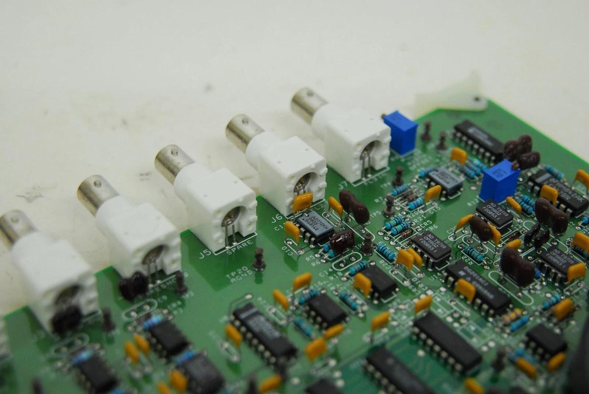 Used Becton Dickinson DDM 03-20121-06 BEELAG Controller (FACSCalibur)