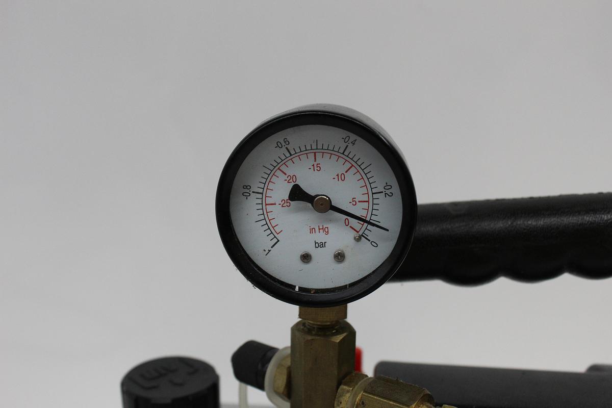 Used TWICE TW-1A 2.4CFM 115V Single Stage Vacuum Pump
