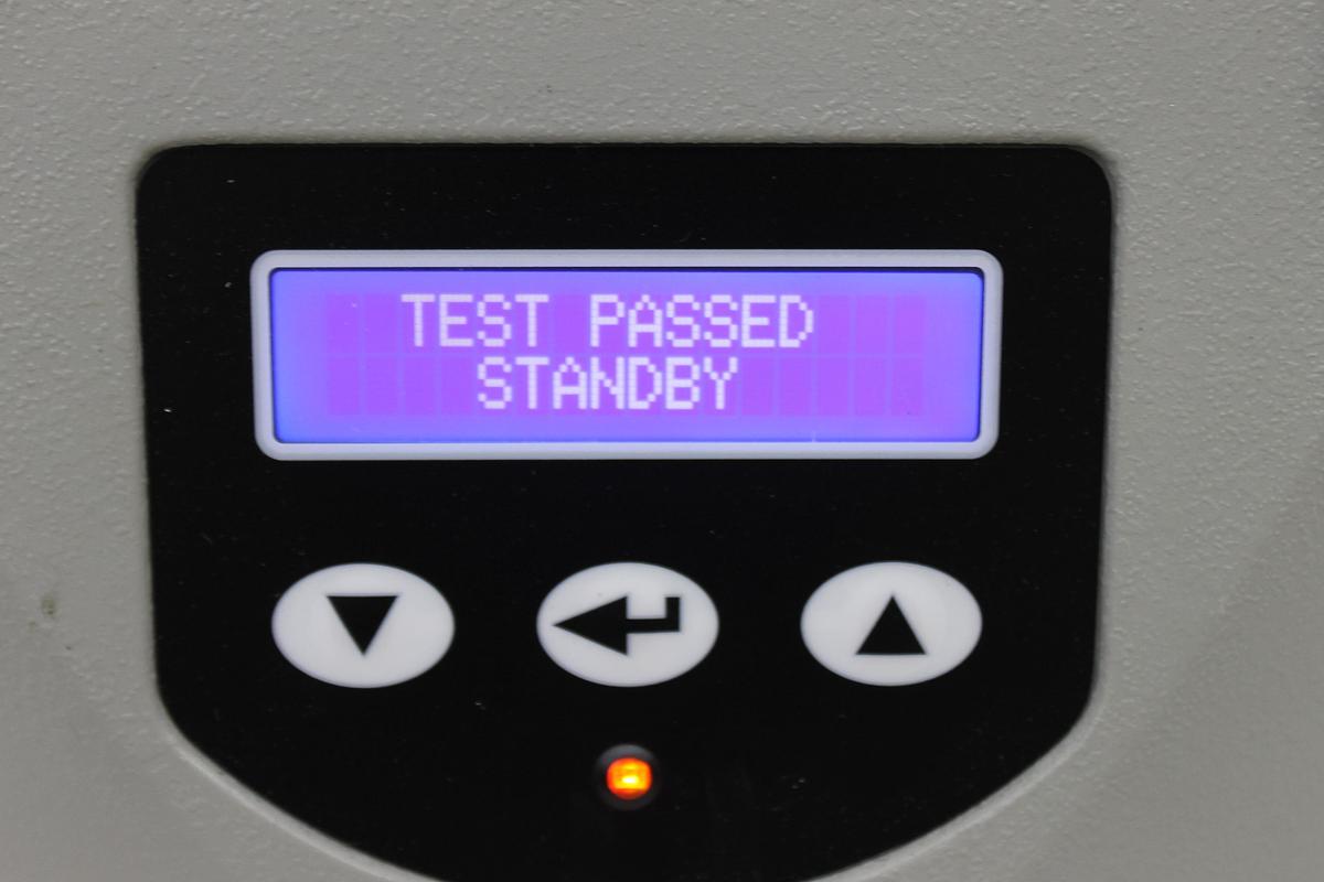 Used Parker Balston H2PEM-100 Hydrogen Generator