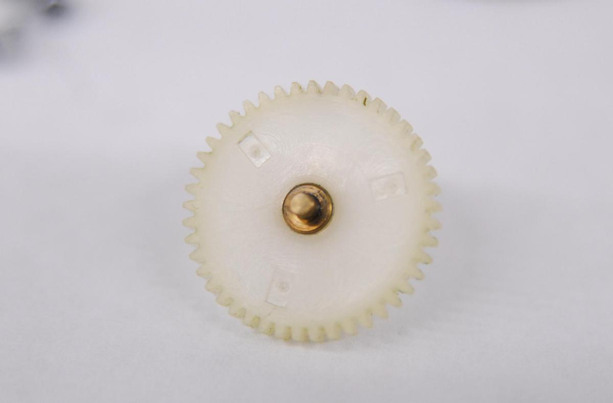 Used Olympus BH-2 Microscope Fine Focus Gear Assembly