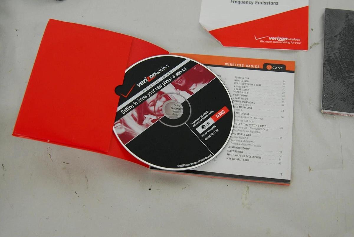 Used LG VX8300 (Verizon) Cellular Phone W/ Accessories 842623286535