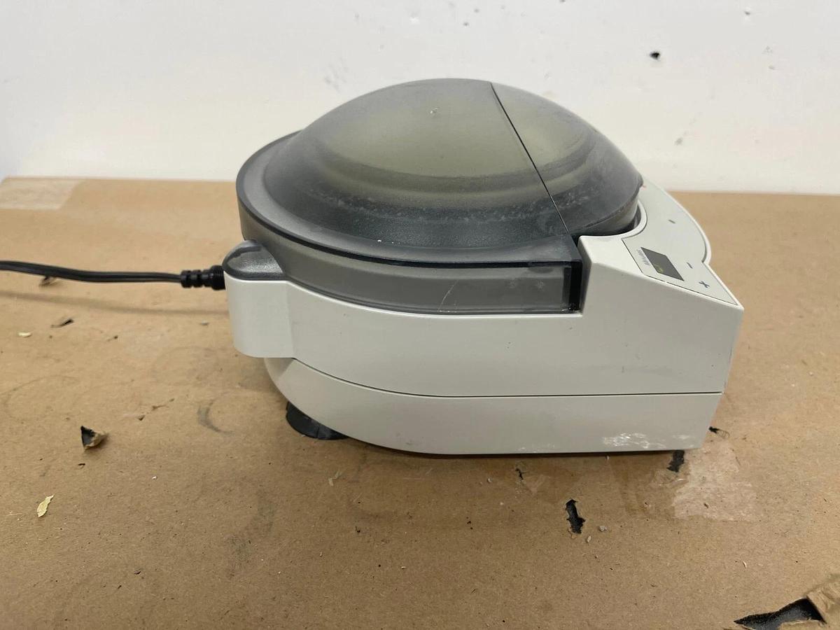 Used Fisher Scientific MicroV Microcentrifuge 7200g W/ Power Adapter, Rotor