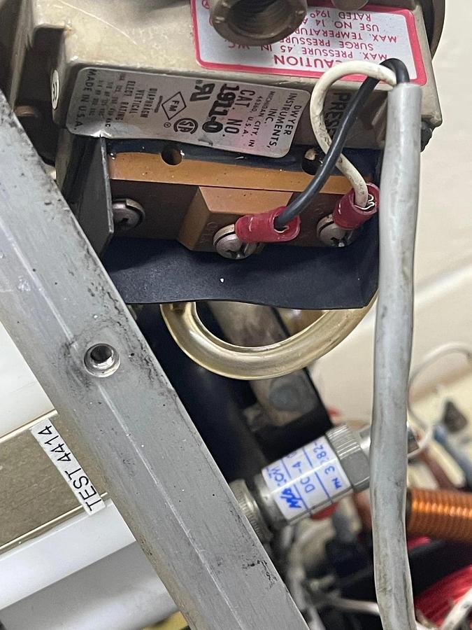 Used Perkin Elmer N069-0559 Filter Assembly W/ N069-0585, N069-0584