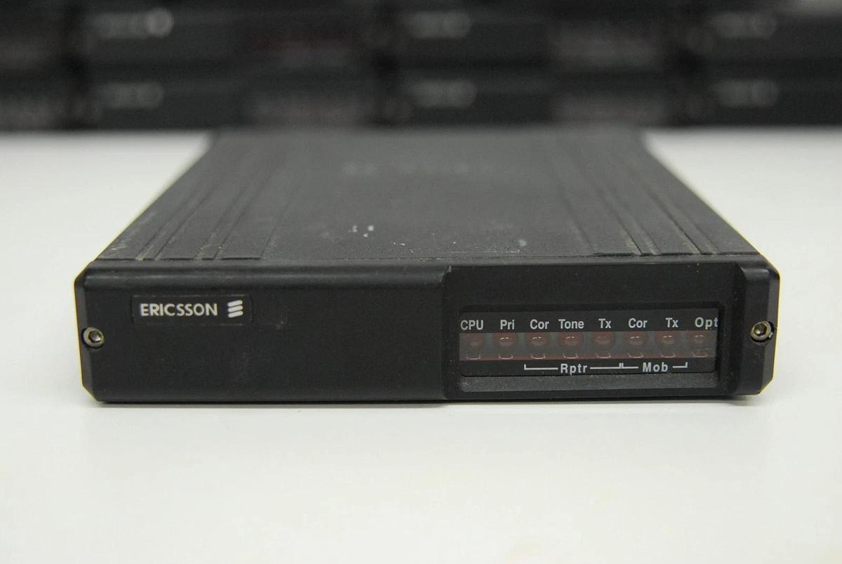 Used Pyramid SVR-200MA LRUSVR-200MA 850-870MHz UHF Vehicular Repeater Transceiver