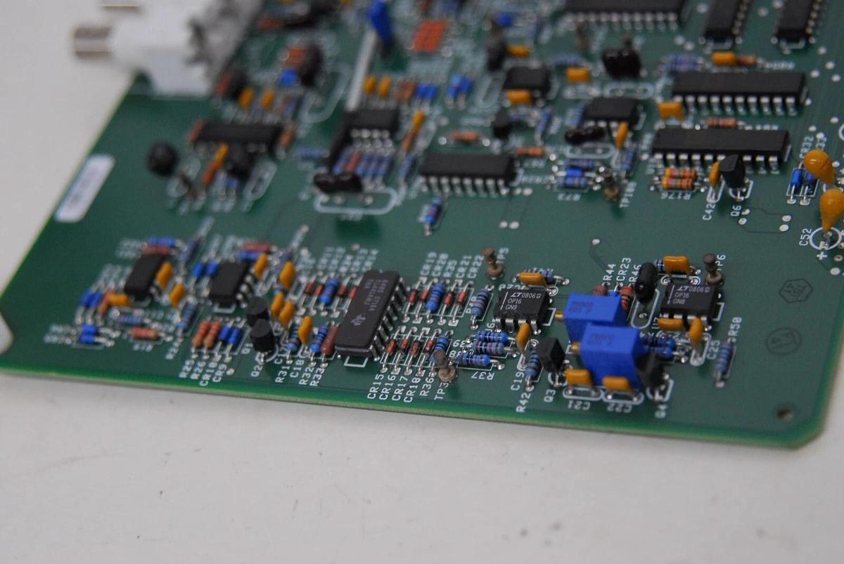 Used Becton Dickinson SSC/FL2 FL1/FL3 03-20128-02 REV: B Board (FACSCalibur)