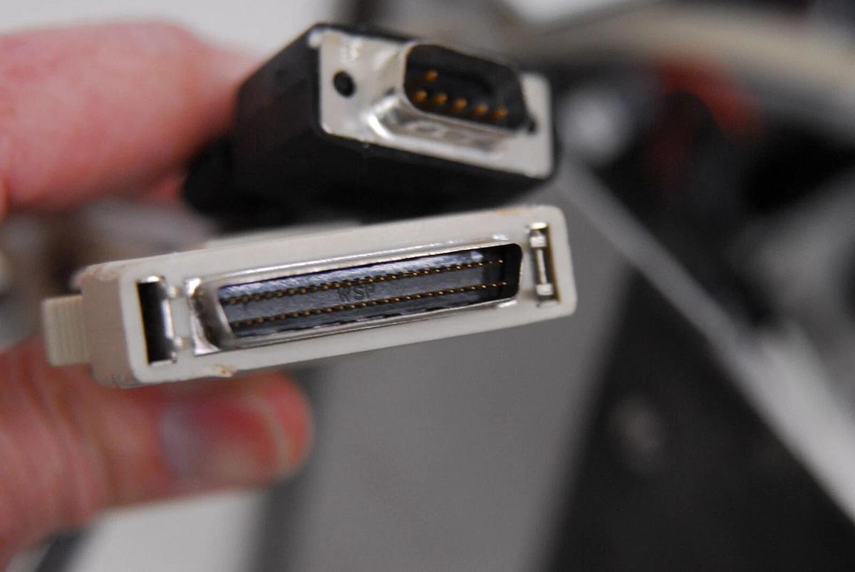 Used Becton Dickinson FACS Loader 02-61590-01 W/ Cover (FACSCalibur)