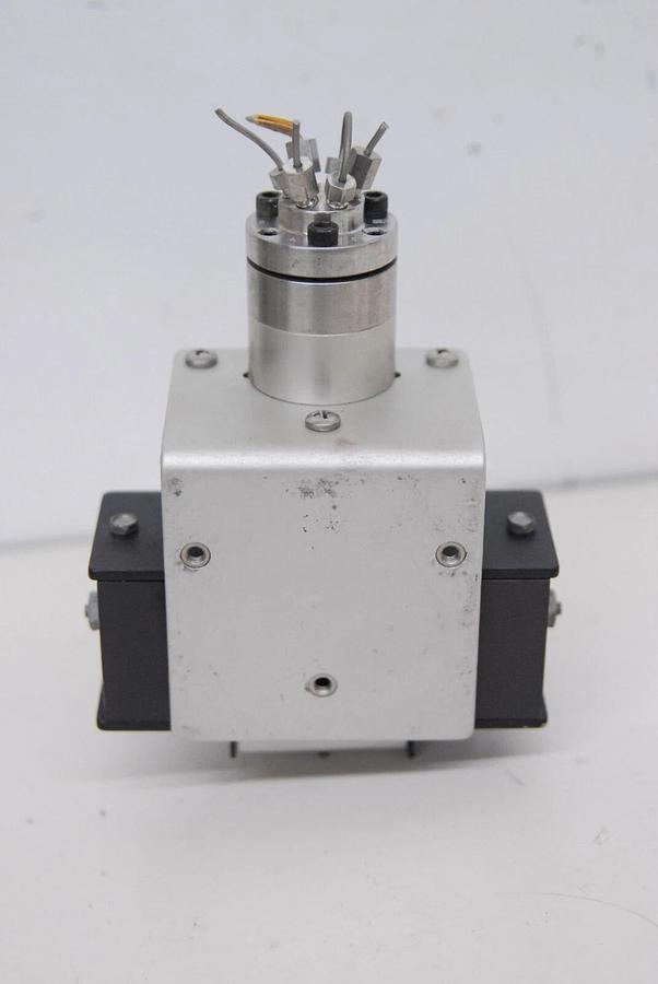 Used Rheodyne 5701 Valve Actuator W/ Rheodyne 7000 Stream Switching Valve