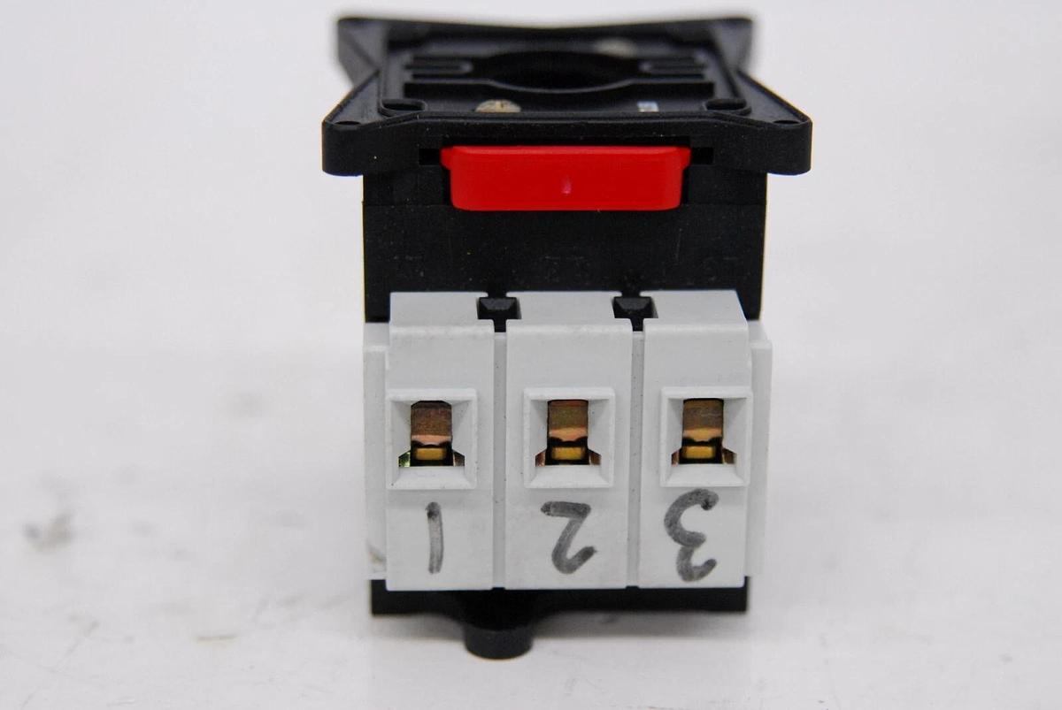 Used Square D 9421 V2 Disconnect Switch W/ Operating Handle