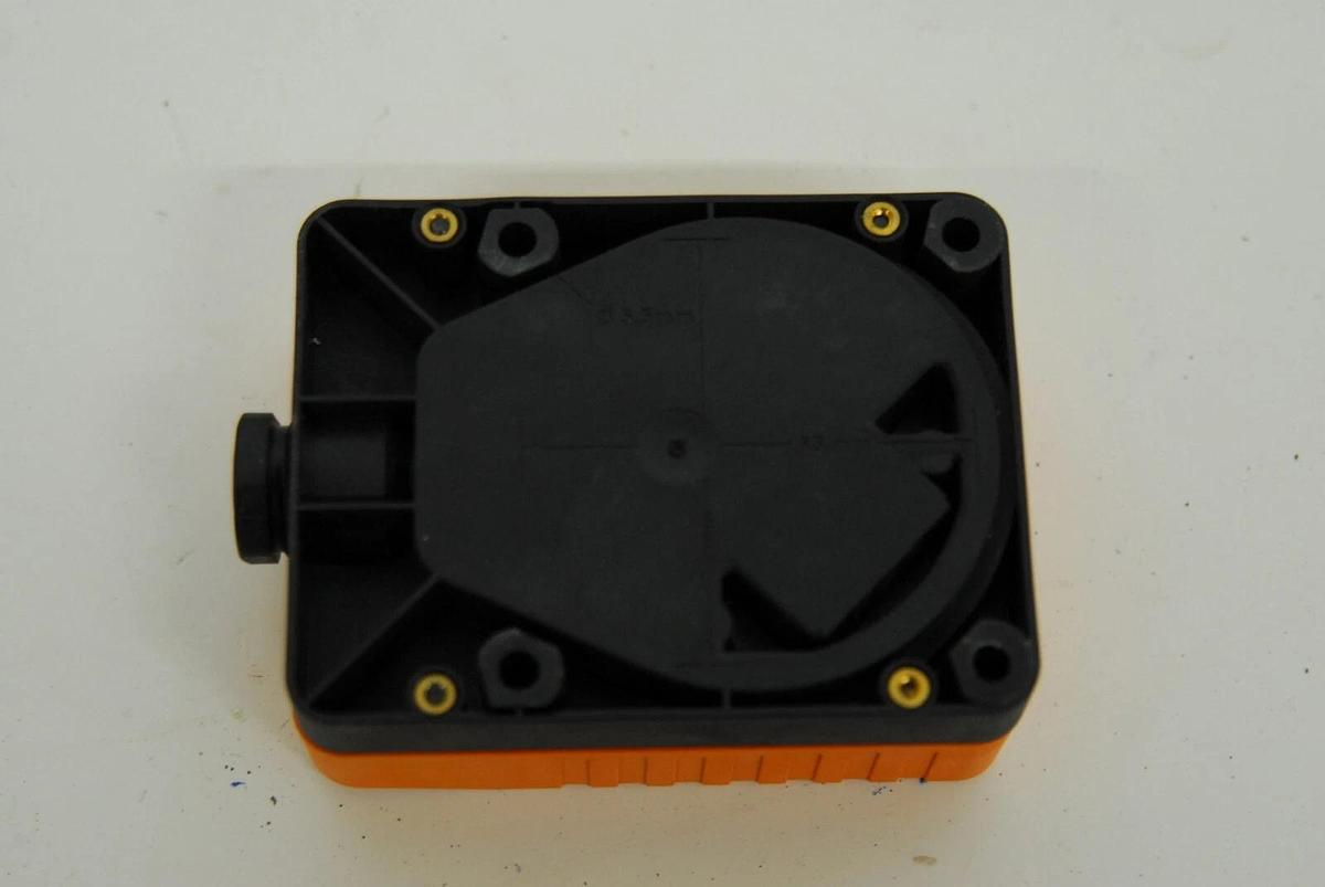 Used IFM efector ID0024 Inductive Proximity Sensor (IDE2050-ARKA/ID0024)