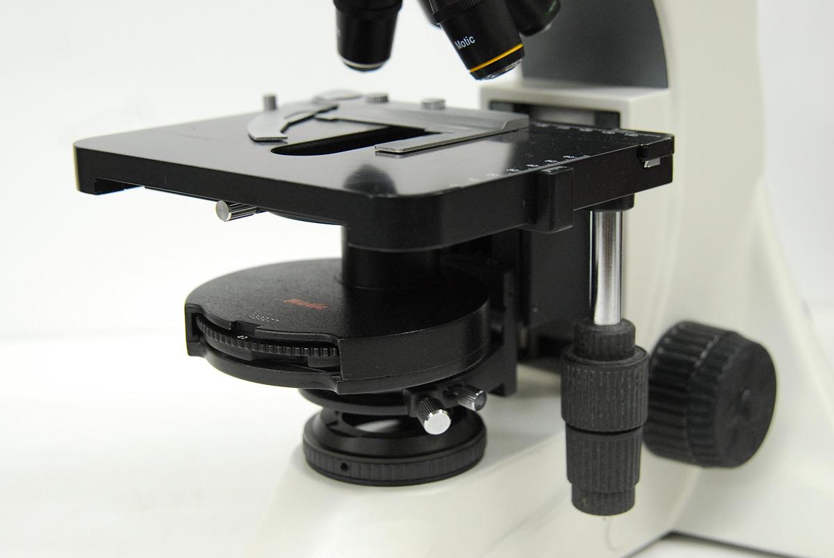 Used Motic BA400 Trinocular Phase Contrast Microscope W/ Plan 10/20/40/100 Objectives