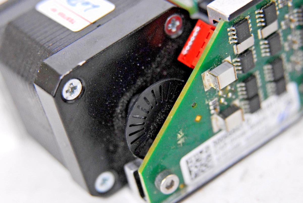 Used Tecan 30081035 Syringe Pump CXP T-CH Vision Max W/ 30055843 CXP Driver Board