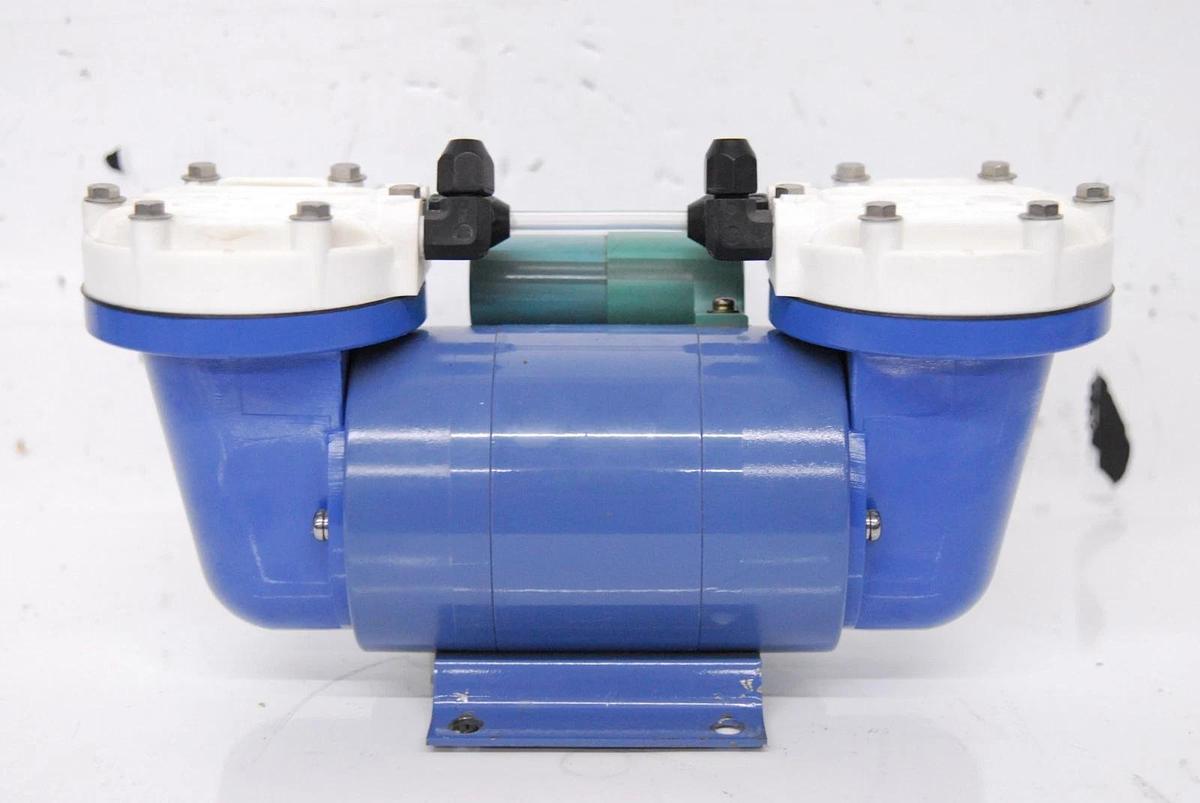 Used Iwaki AP-115AD3 100V Air Pump