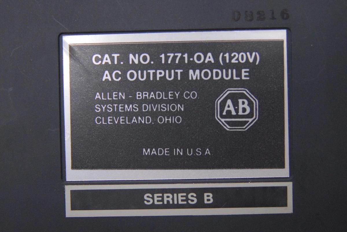 Used Allen-Bradley 1771-OA (120V) AC Output Module W/ Wire Arm 1771-WA