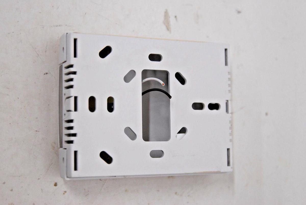 Used Schneider Andover Controls TTS-S-1 Room Temperature Sensor