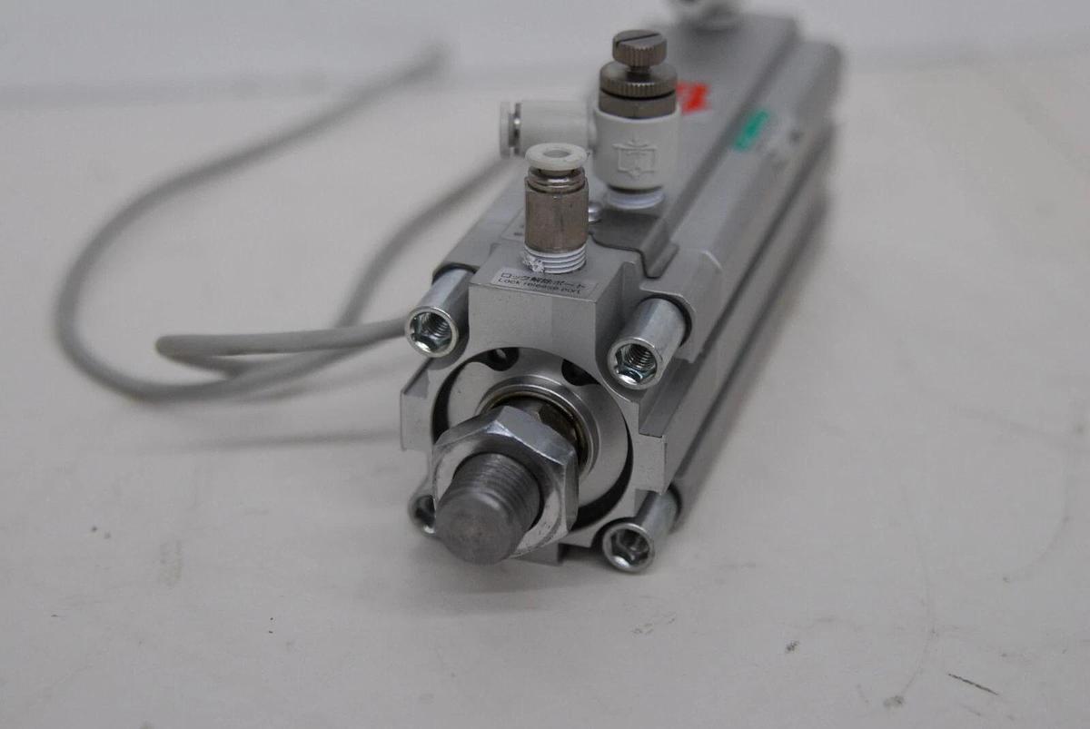 Used CKD USSD-KL-32-70-F-N Position Locking Compact Cylinder