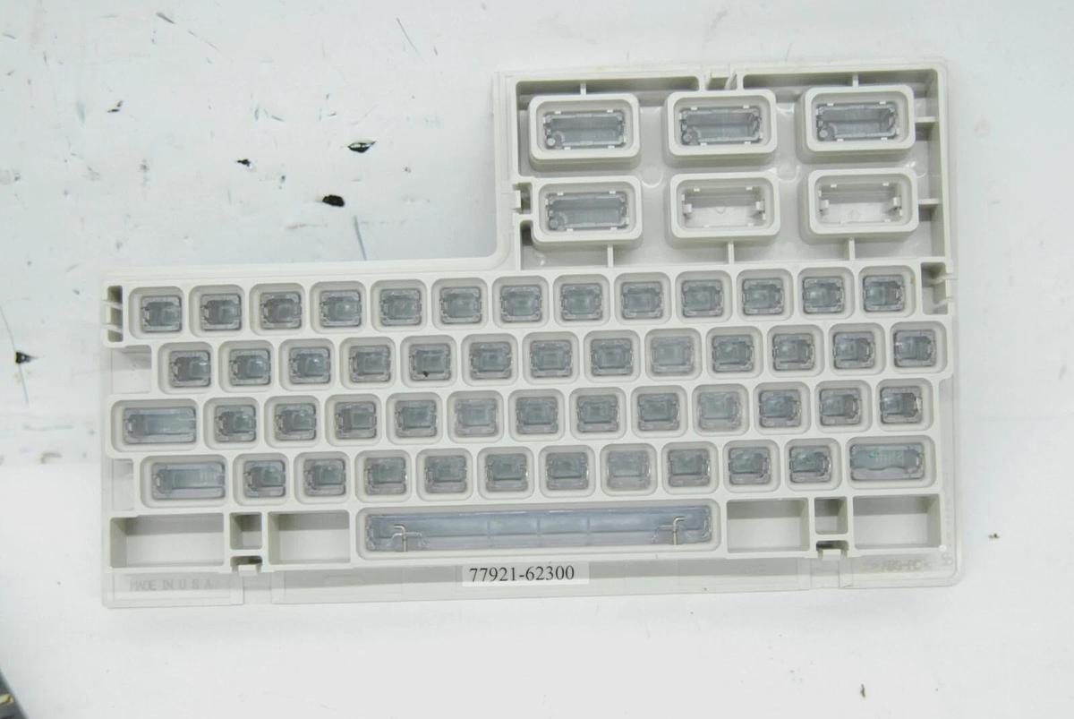 Used HP 77921-21300 QWERTY Board W/ 77921-40040 Button Assembly (Sonos 5500)