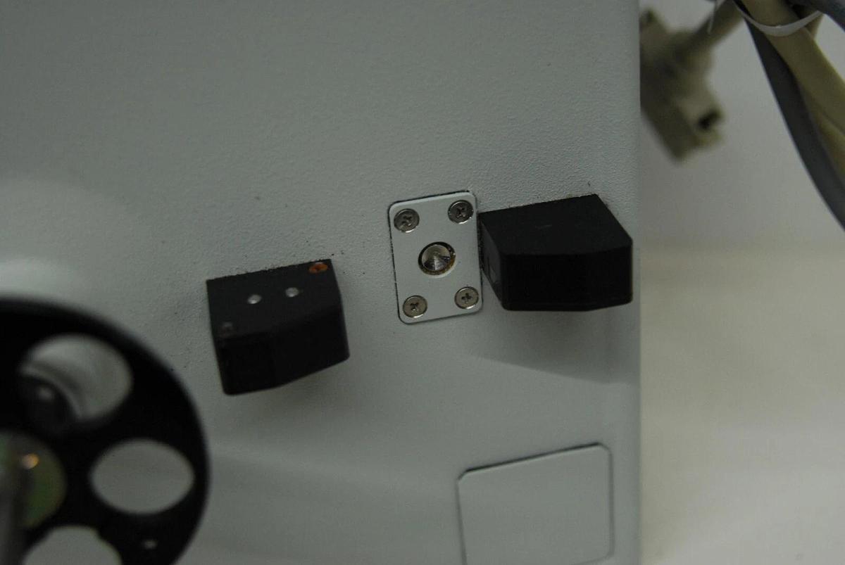 Used Becton Dickinson FACS Loader 02-61590-01 W/ Cover (FACSCalibur)