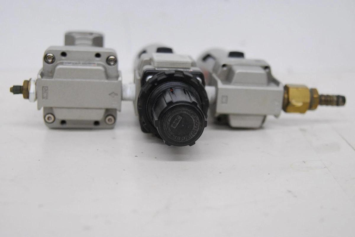 Used SMC AFD30-N02D-Z Micro Mist Separator, AW30-N02DE-Z Regulator,AMG150C-N02D Dryer