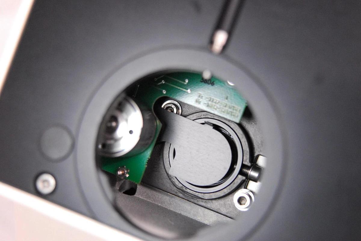 Used Zeiss 1312-732 Axiovert 200M Motorized Base Stand - Read Description - Working