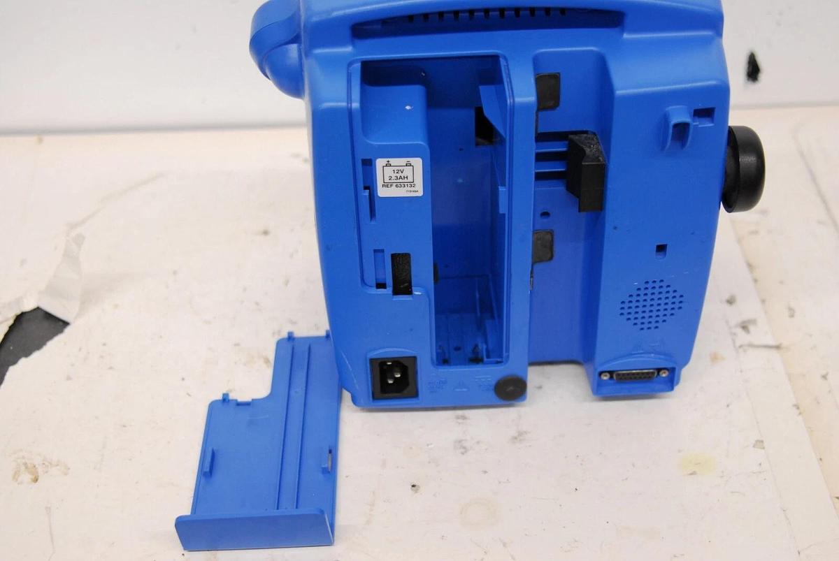 Used Critikon Dinamap Pro 100 (DP100) Vital Signs Monitor - READ DESCRIPTION