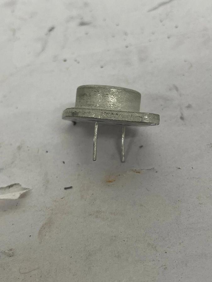 Used Hitachi 2SC665 "Original" transistor