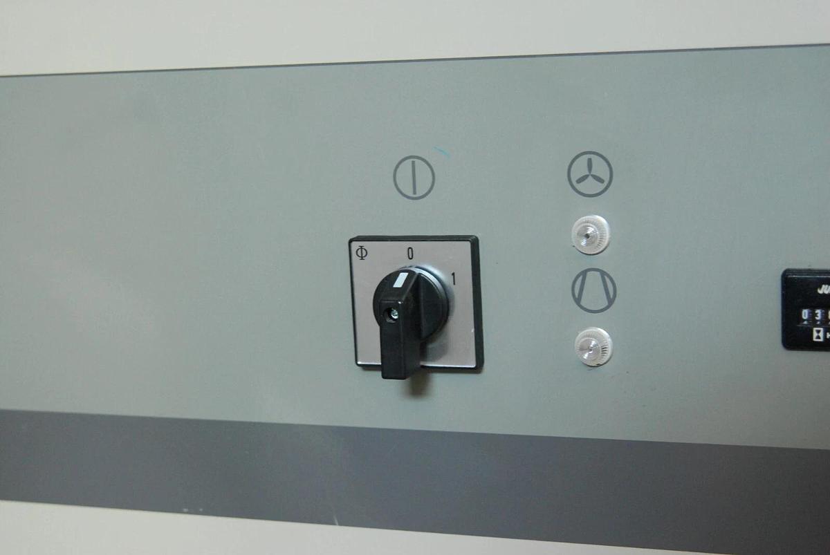 Used JUN-AIR 4000-40M Oil-less Cabinet Air Compressor (40 Liter 120PSI) 1579200