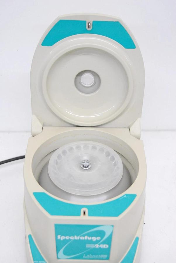 Used Labnet Spectrafuge 24D Centrifuge W/ 24 x 1.5/2.0 mL Rotor, Lid