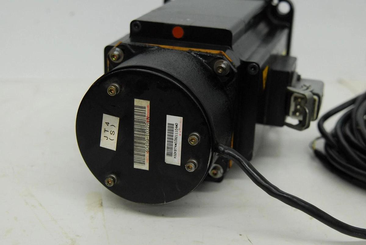 Used Kawasaki Sanyo Denki P60B13200LCX2C BL Super Servo Motor / 60490-1032RON Encoder