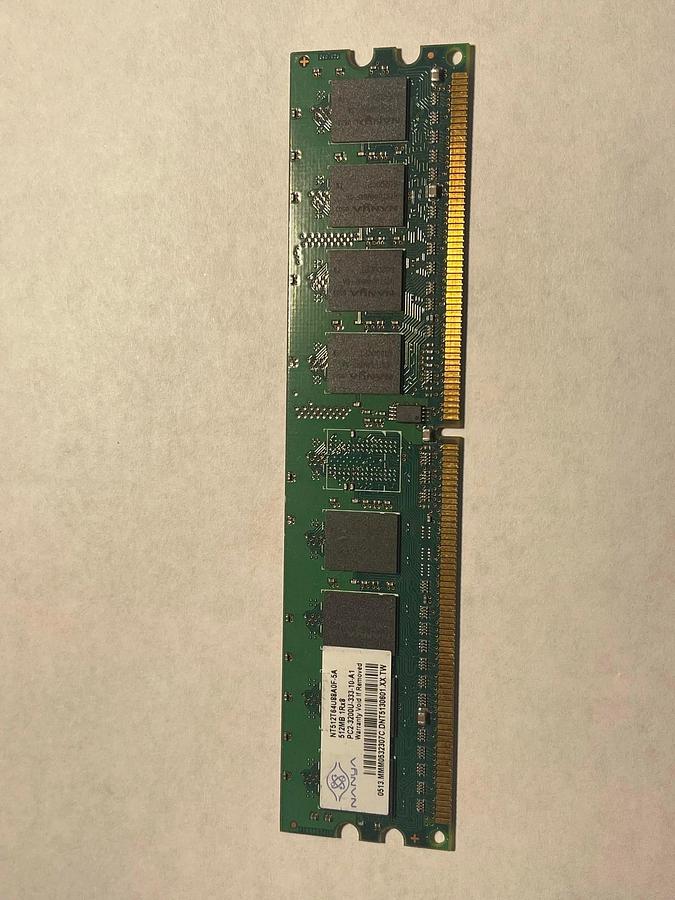 Used 512MB Nanya NT512T64U88A0F-5A 240-pin DIMM