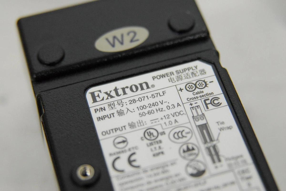 Used Extron DA2 HD 4K 60-1480-01 HDMI 4K 2 Output Distribution Amplifier