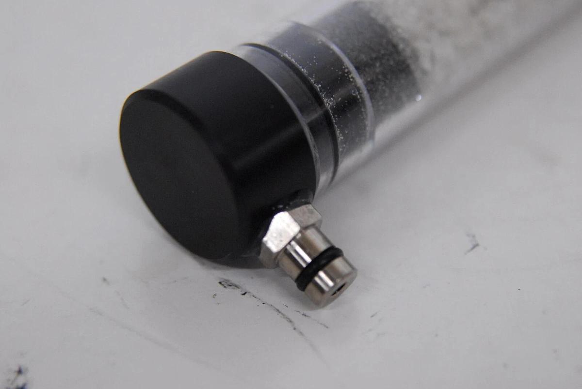 Used ALUNG 10005 HL-PL-0006_RB Soda Lime Column - Hemolung CR4