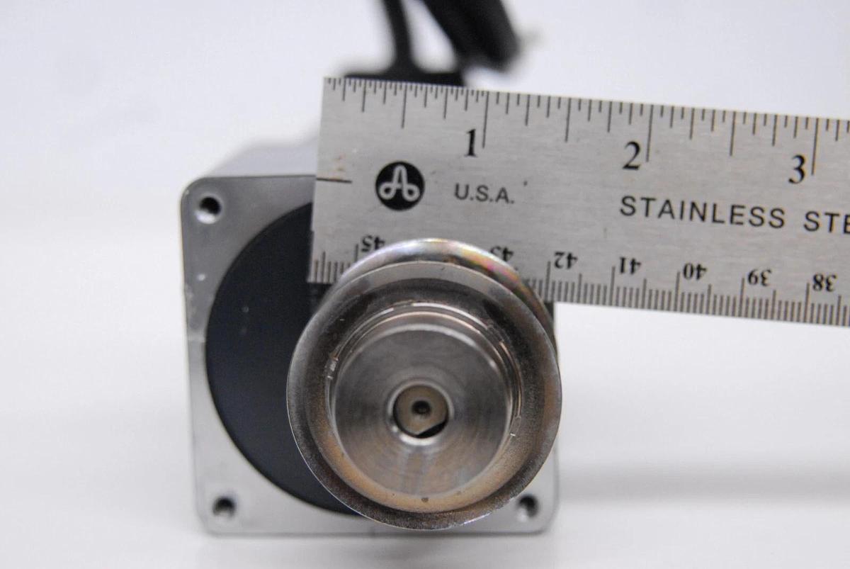 Used Oriental Motor Vexta ASM66AK-T7.2 Closed Loop Stepper Motor 0.98V 2.5A