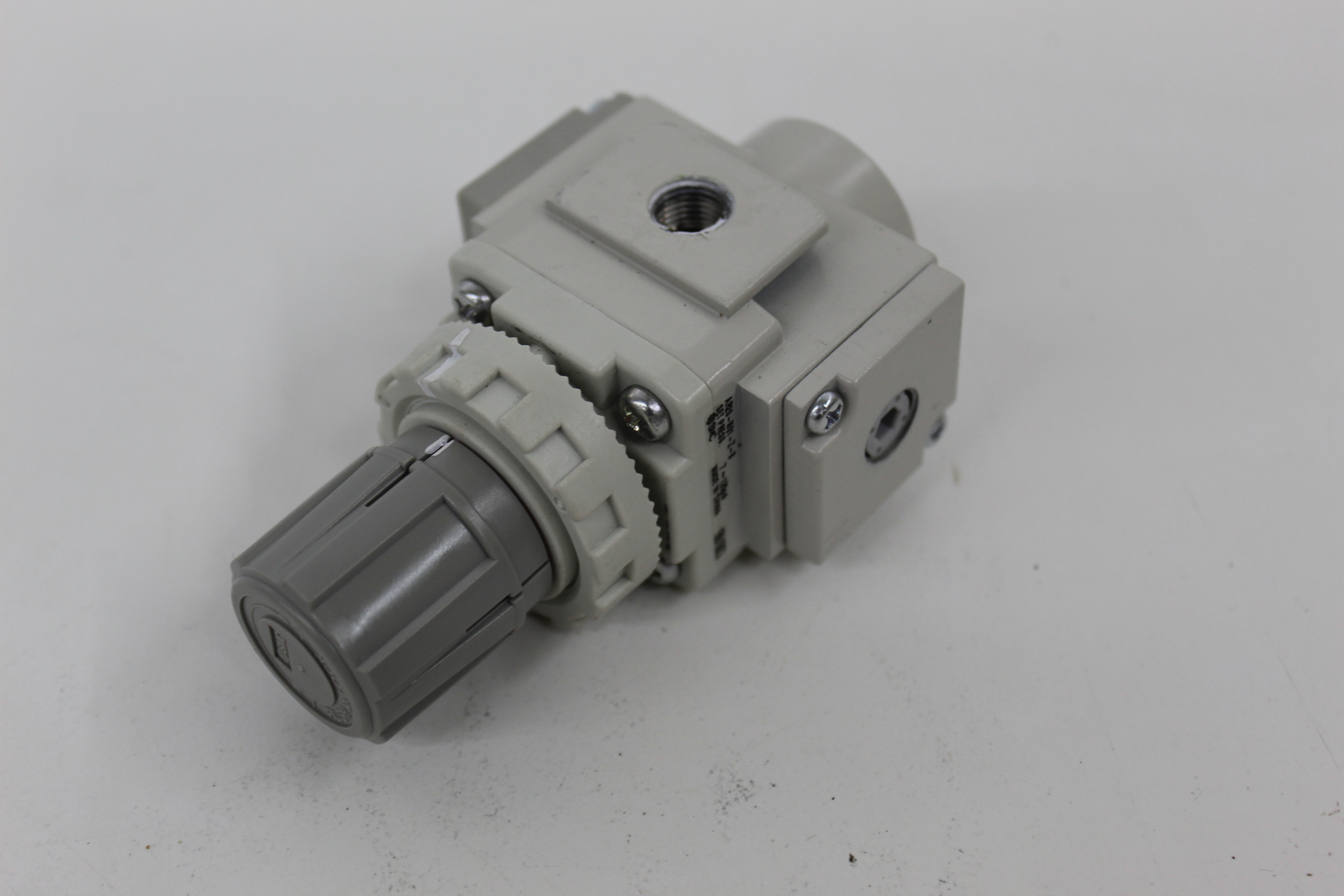 Used SMC AR20-N01-Z-B Pneumatic Air Pressure Regulator 1/8" NPT 7-125 PSI AR-B