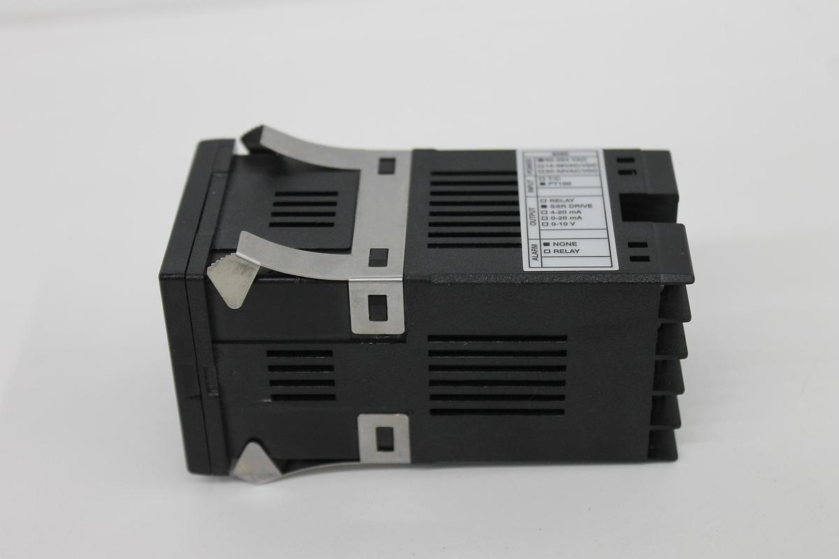 Used FUTURE DESIGN CONTROLS INC FDC9090-4312000 Process Temp Control