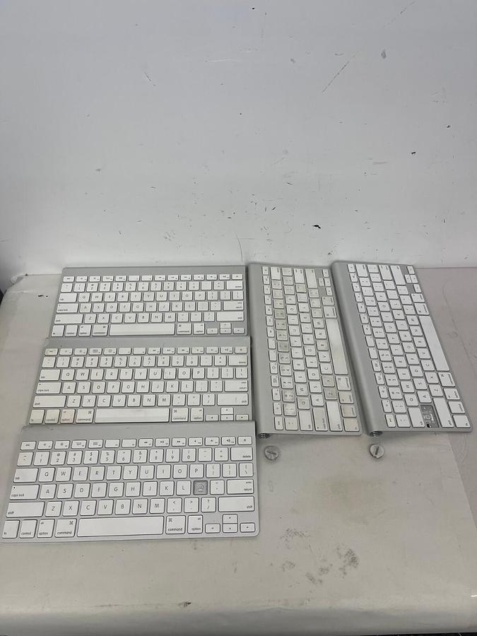 Used Apple A1314 Wireless Keyboards - For Parts - LOT OF 5