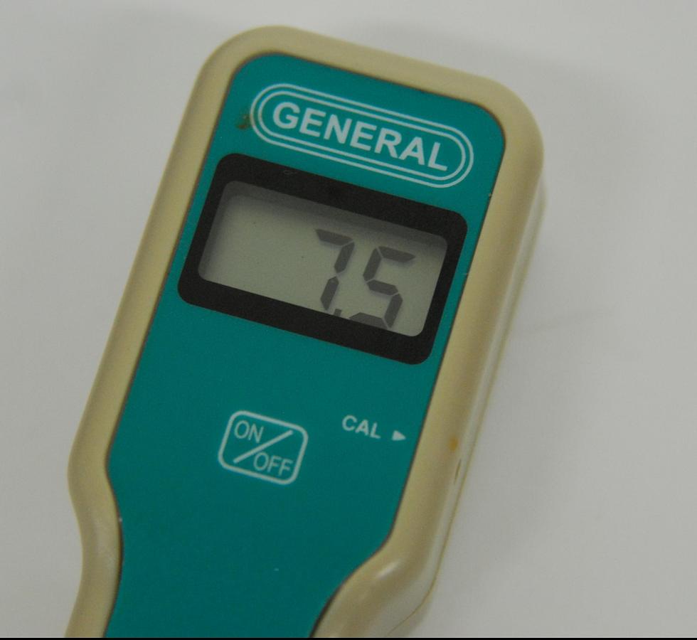 Used General PH501 Digital Pocket pH Meter