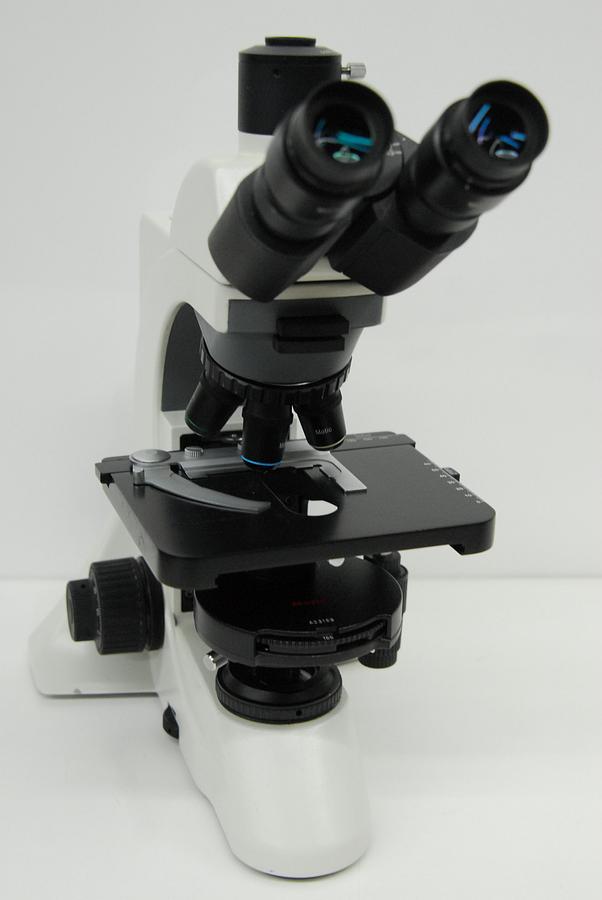 Used Motic BA400 Trinocular Phase Contrast Microscope W/ 4/10/20/40/100 Objectives