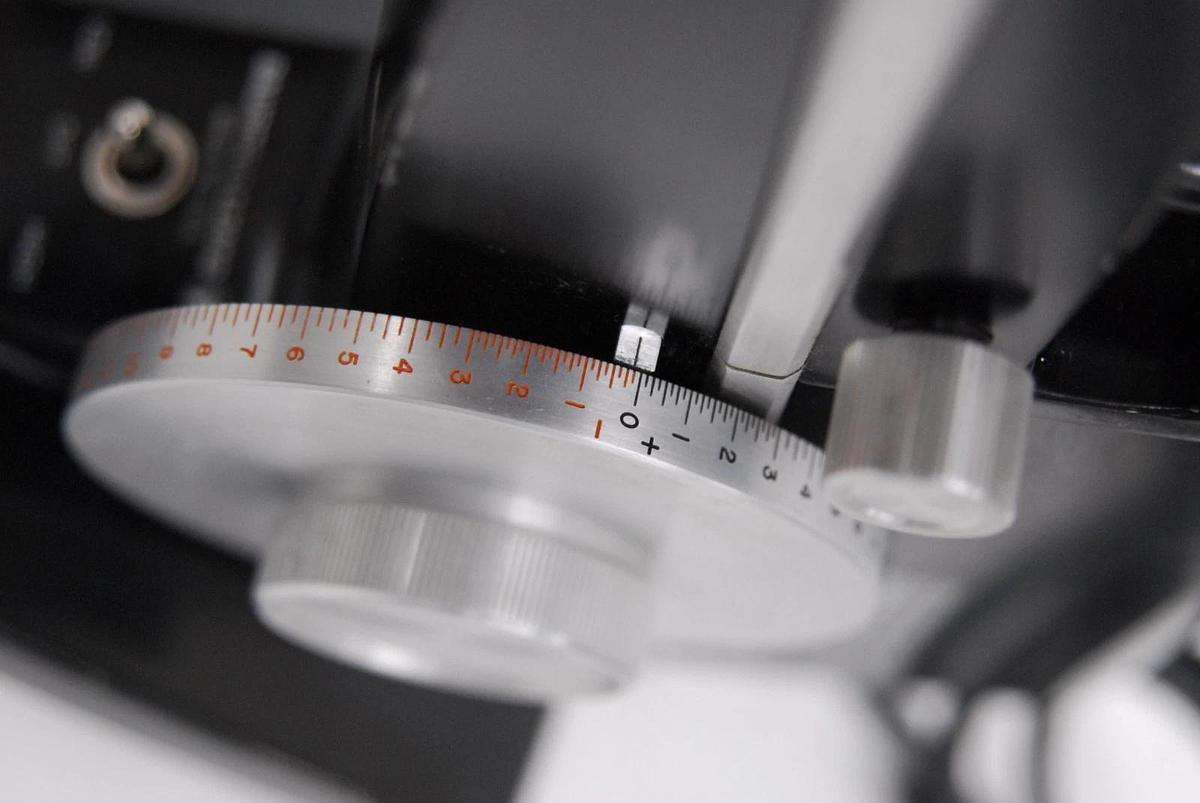 Used Bausch & Lomb 71-26-61 Lensometer (Lensmeter)