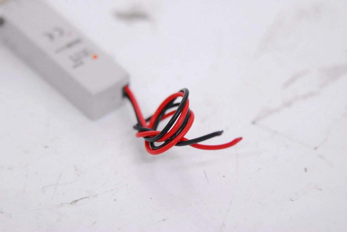 Used SMC LVM105R-5C1U-6-Q 3-Port Direct-Acting Base-Mounted Chemical Solenoid Valve