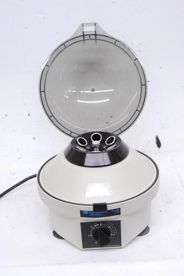 Used Clay Adams 420225 Compact II Centrifuge (Roche 0231) W/ 6-Place Rotor 3200 RPM