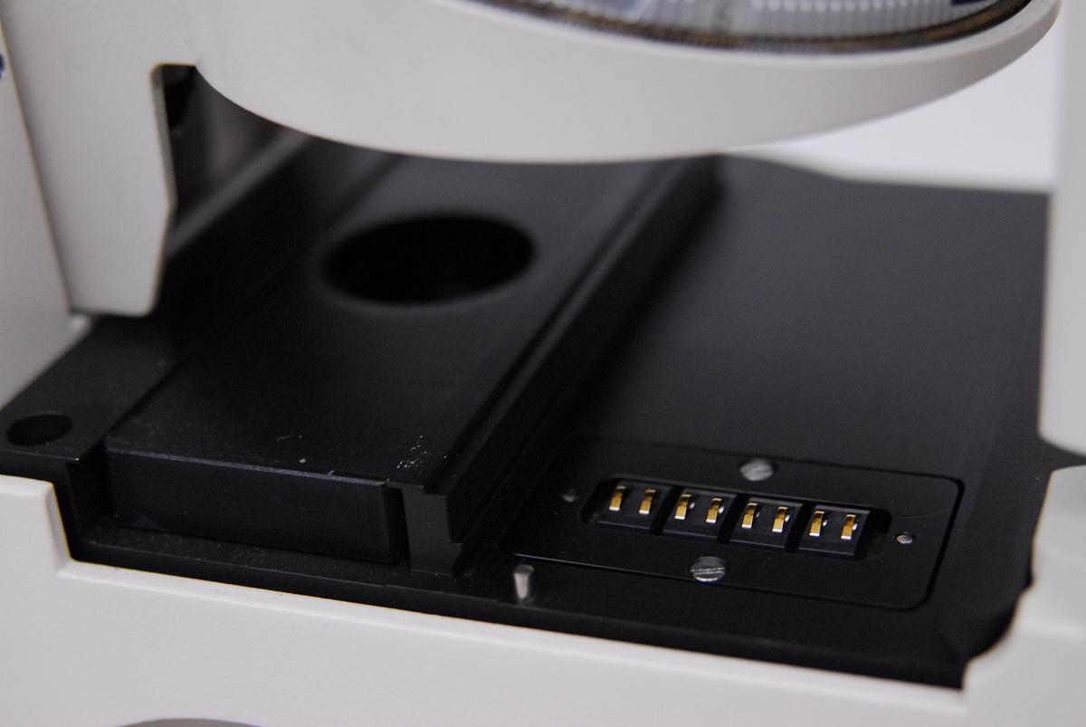 Used Zeiss 1005-820 Axiovert 200M Motorized Inverted Microscope Base Stand
