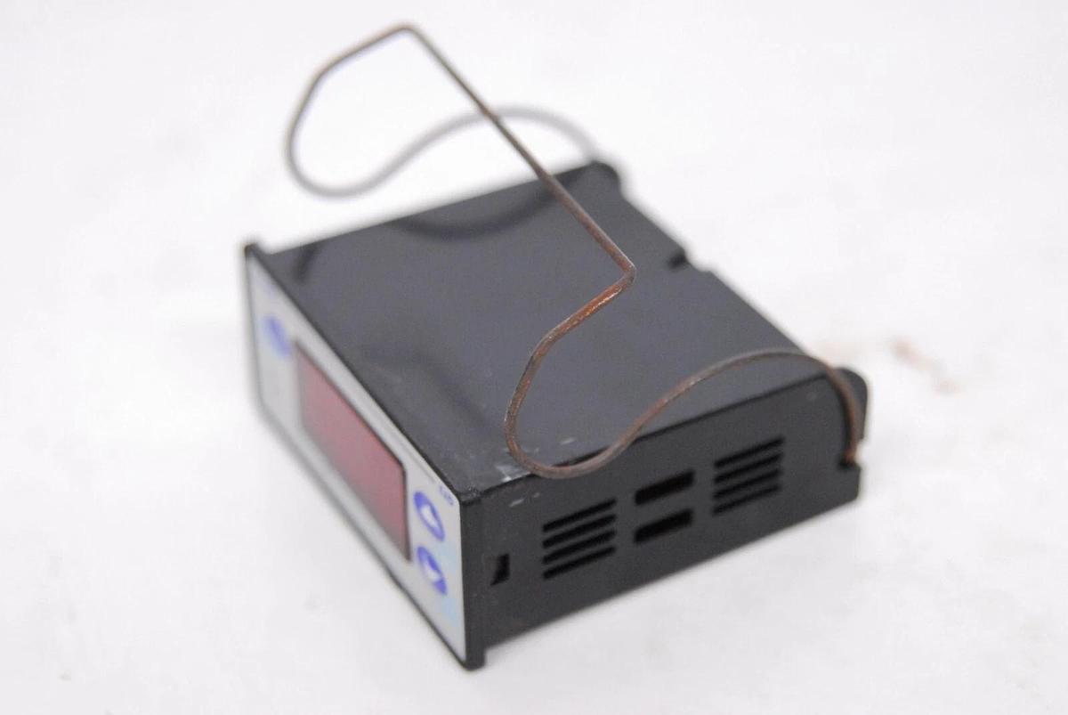 Used Quantem Every QT3-T33 J110 S401 Temperature Controller