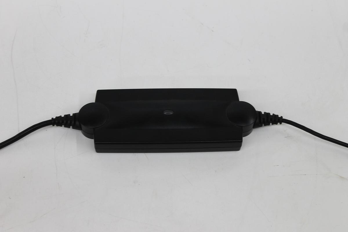 Used Fujitsu 100360-20 90W Auto/Air Adapter