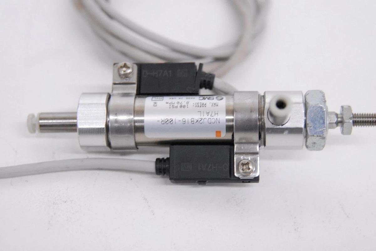 Used SMC NCDJ2KB16-100R-H7A1L Round Body Pneumatic Cyclinder - BD FACSAria