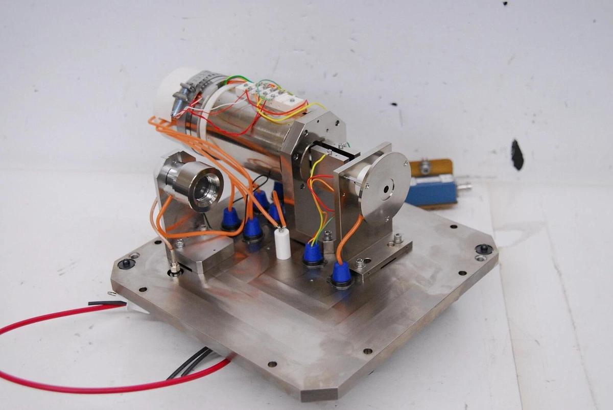 Used Applied Biosystems 1016620 Source (4800 MALDI TOF/TOF)