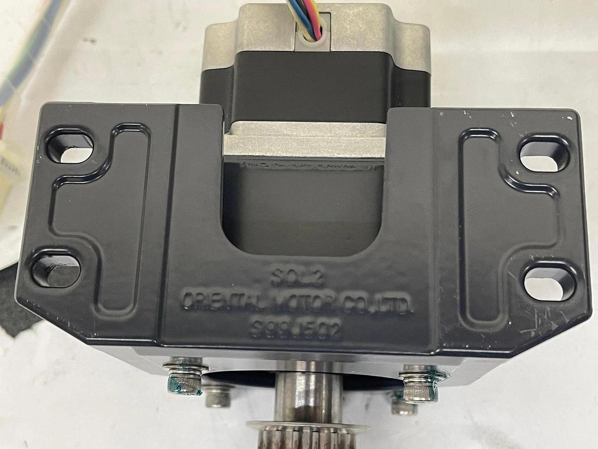 Used Oriental Motor Vexta PK264A2-SG18 Stepper Motor W/ Mount SOL2