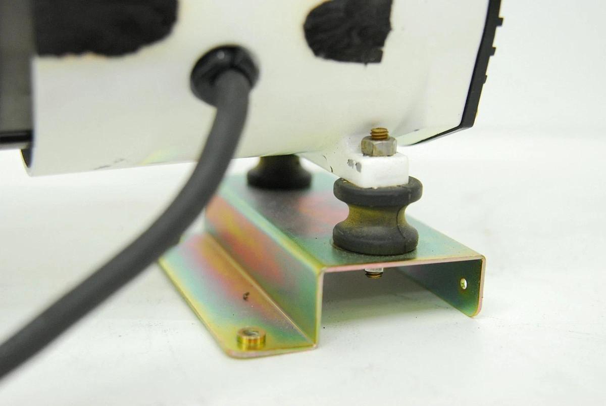 Used Airtech DP-90VH (9671594) Oil-Less Piston Vacuum Pump 20 torr/51-55 L/Min/115V