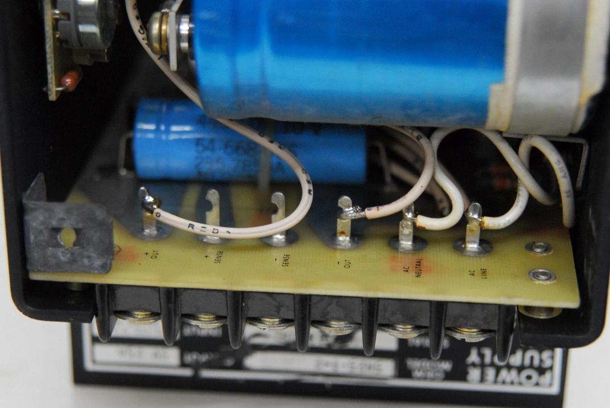 Used ACDC Electronics 5N25-1-2 Power Supply 5V 25A