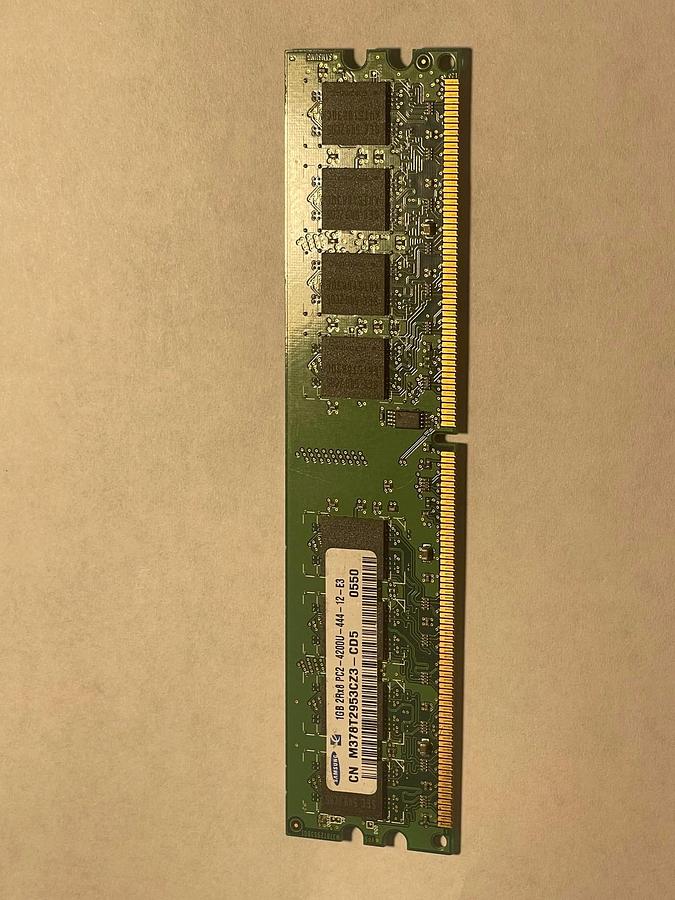 Used 1GB Samsung M378T2953CZ3-CD5 240-pin 533MHz DDR2 710348908196